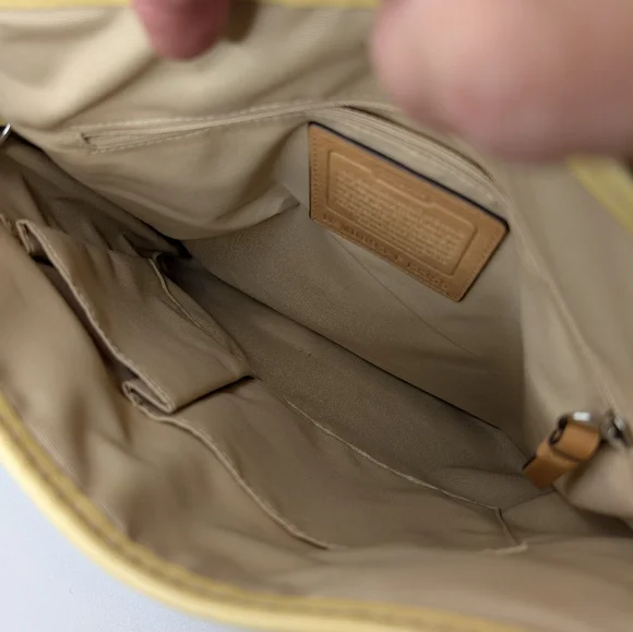 Vintage Coach Yellow Leather Bleecker Crossbody Shoulder Bag F13355 - Picture 13 of 14